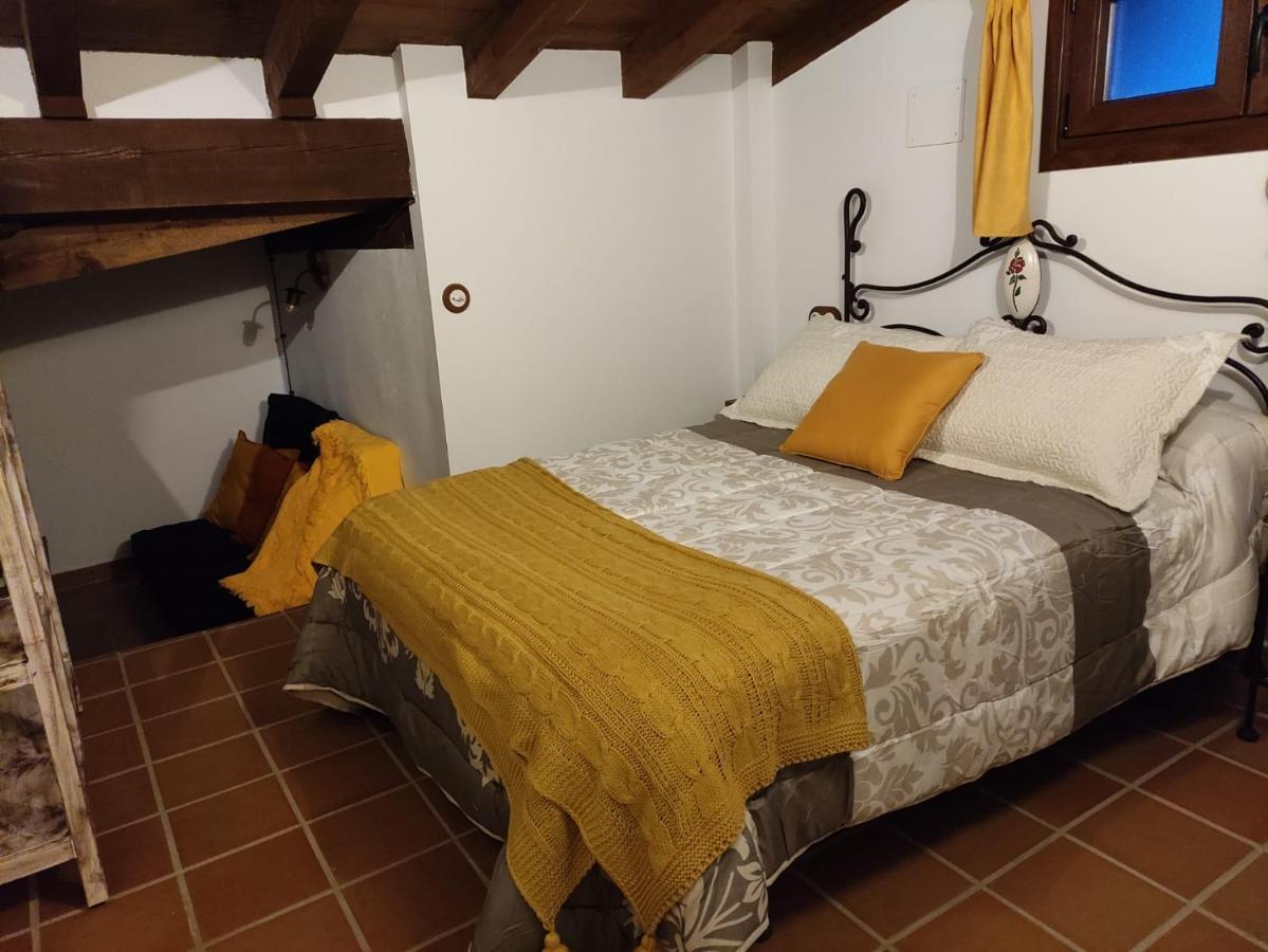 La Casa De La Abuela Amalia Leilighet Arenas de San Pedro Eksteriør bilde