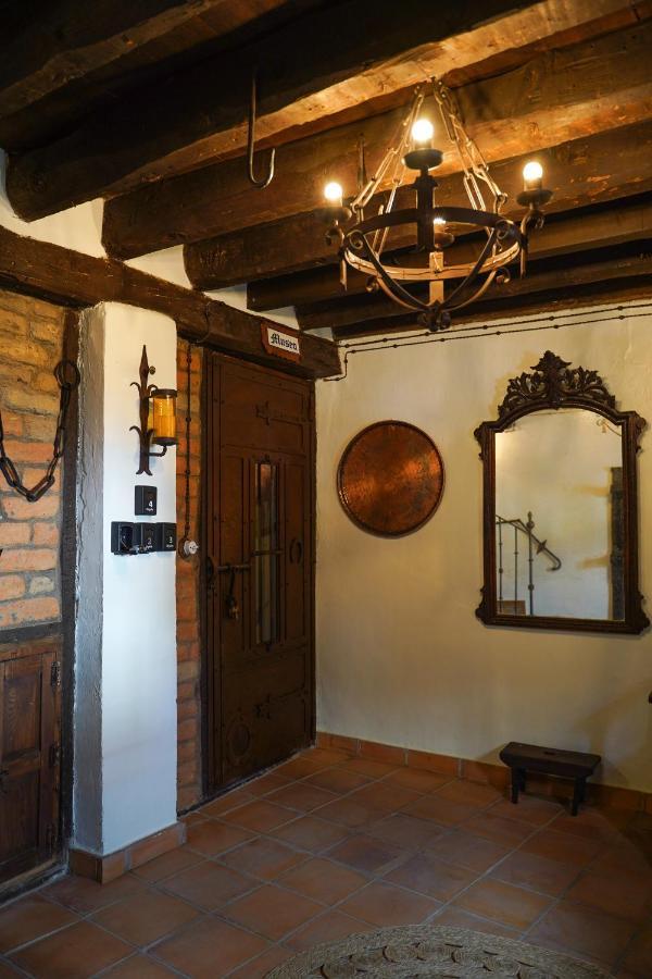 La Casa De La Abuela Amalia Leilighet Arenas de San Pedro Eksteriør bilde