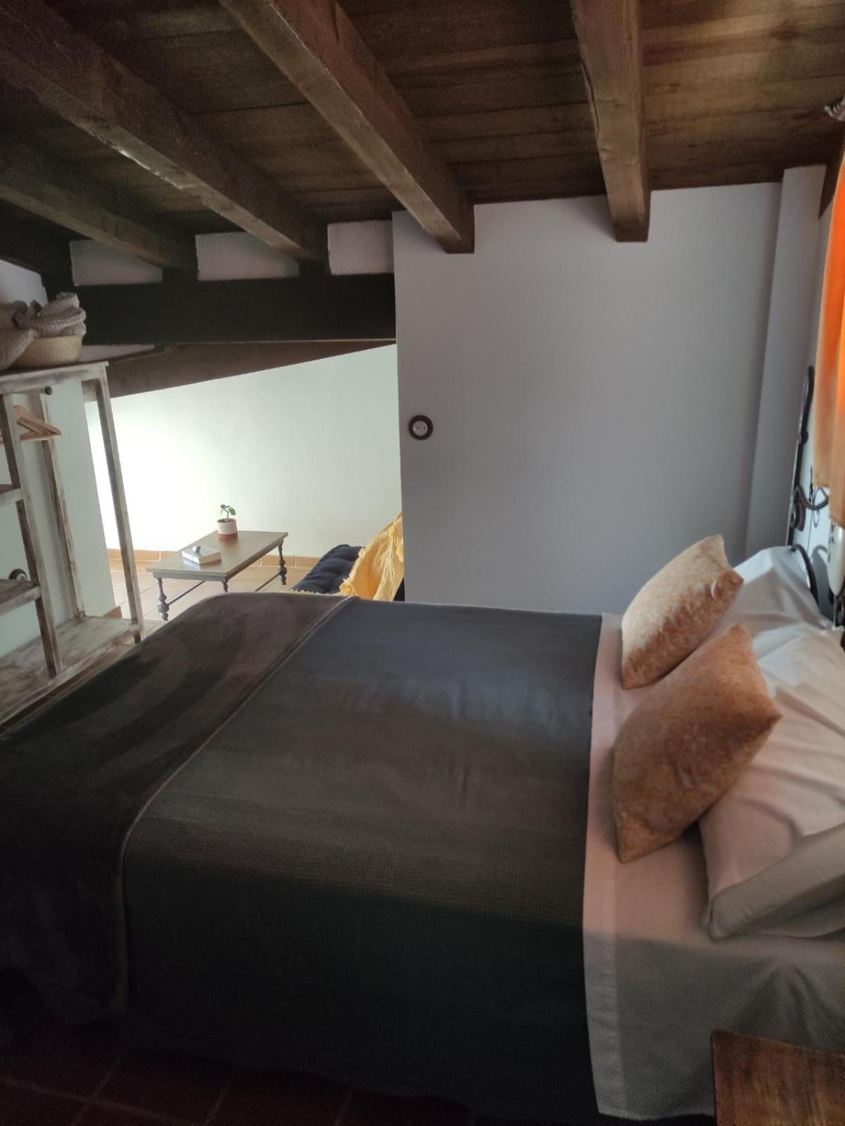 La Casa De La Abuela Amalia Leilighet Arenas de San Pedro Eksteriør bilde